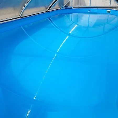 Jaroslav Ambroz Elvomont Apartament