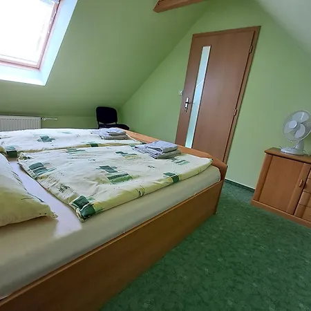 Jaroslav Ambroz Elvomont *